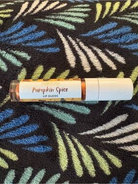 AMNH Aminnah Pumpkin Spice Lip Gloss - Shimmery Copper